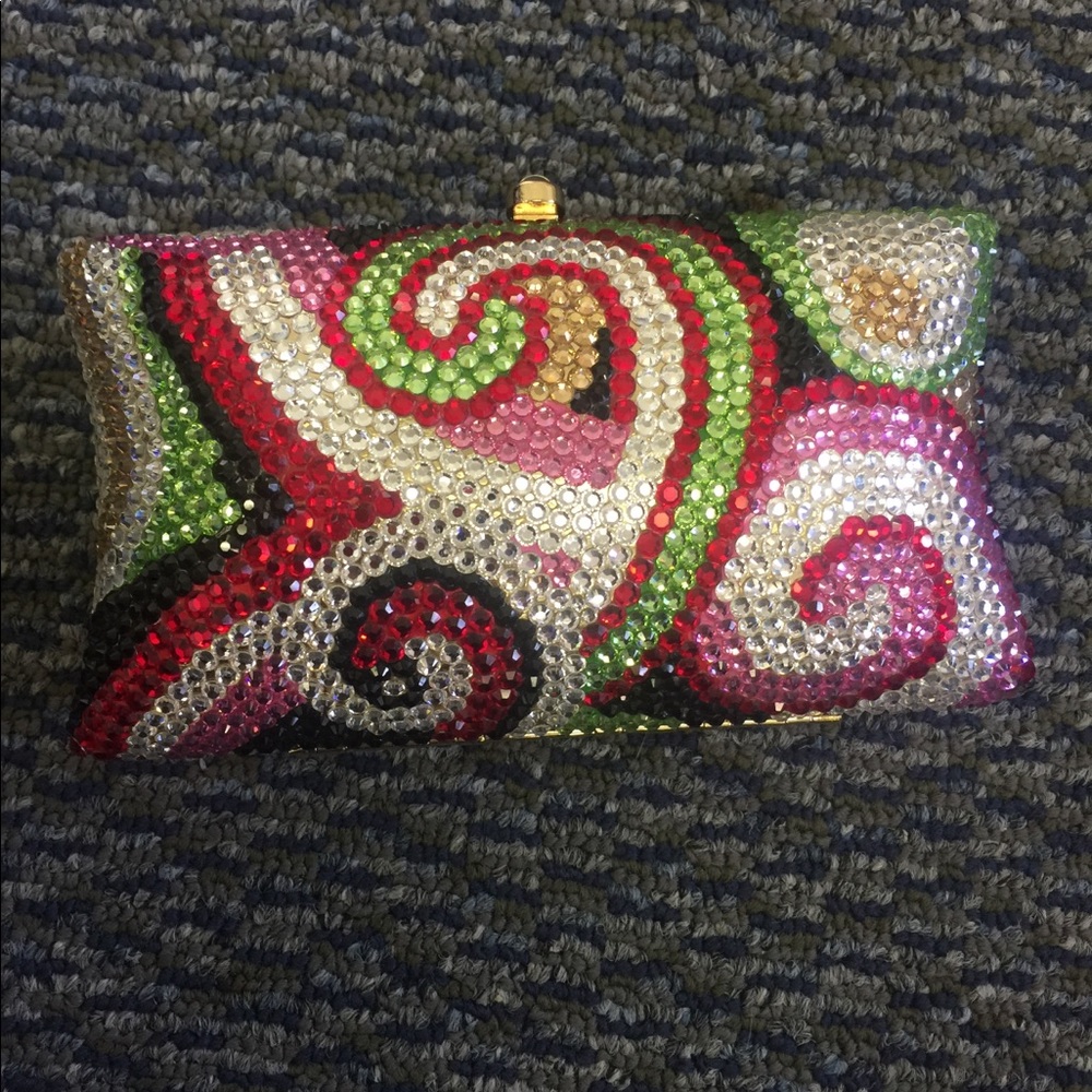 Sequin clutch